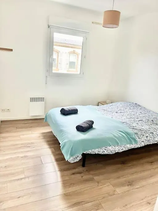 Appartement Deux Chambres Brest Centre Proche Tram 0*,  France