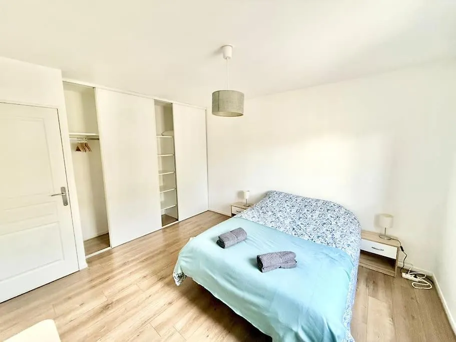 Apartment Appartement Deux Chambres Brest Centre Proche Tram