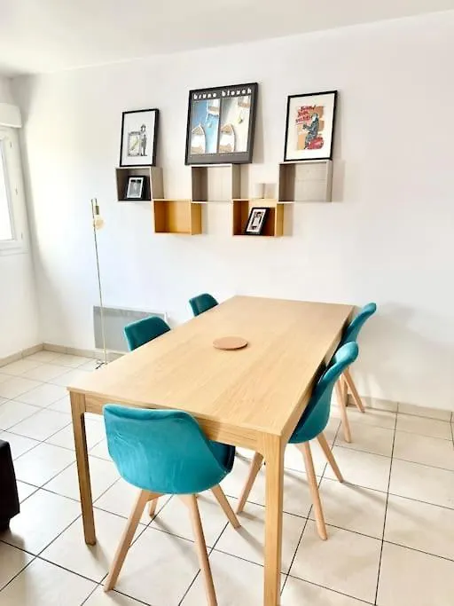 Apartment Appartement Deux Chambres Brest Centre Proche Tram France
